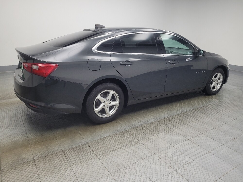 2018 Chevrolet Malibu in Highland, IN 46322 - 18079476 10