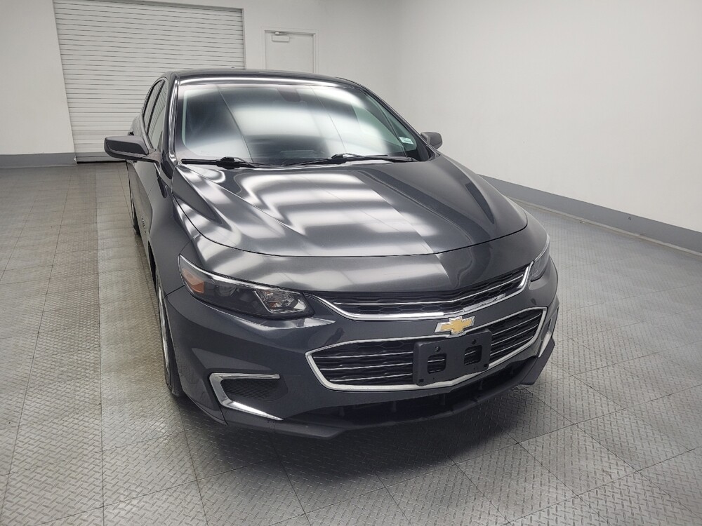 2018 Chevrolet Malibu in Highland, IN 46322 - 18079476 14