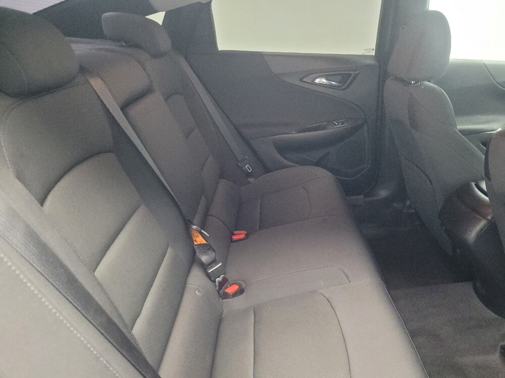 2018 Chevrolet Malibu in Highland, IN 46322 - 18079476 19