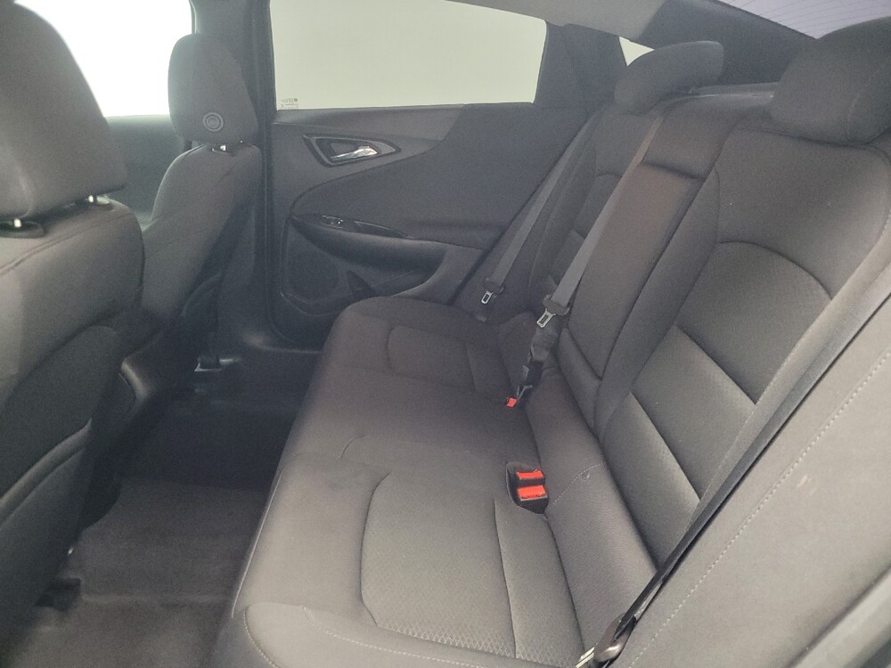 2018 Chevrolet Malibu in Highland, IN 46322 - 18079476 18