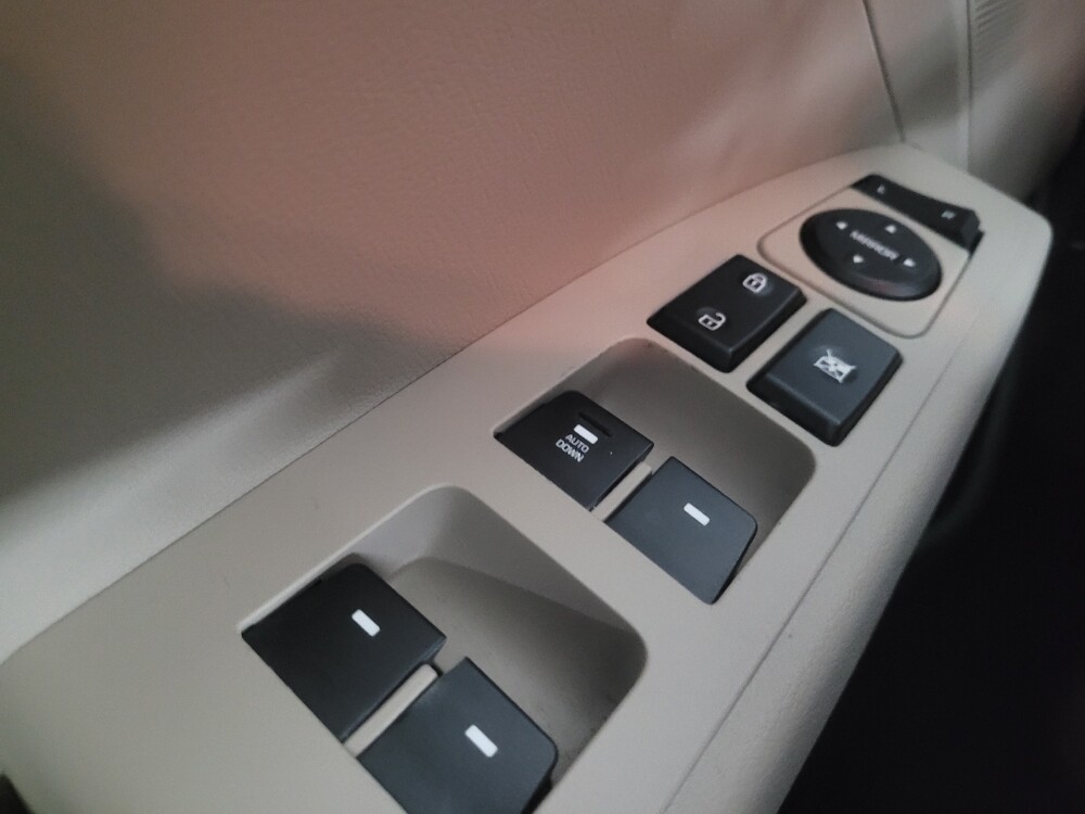 2019 Hyundai Elantra in Stone Mountain, GA 30083 - 18079505 27