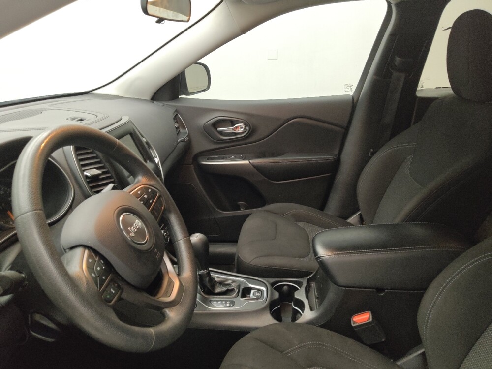 2019 Jeep Cherokee in Des Moines, IA 50310 - 18079509 17