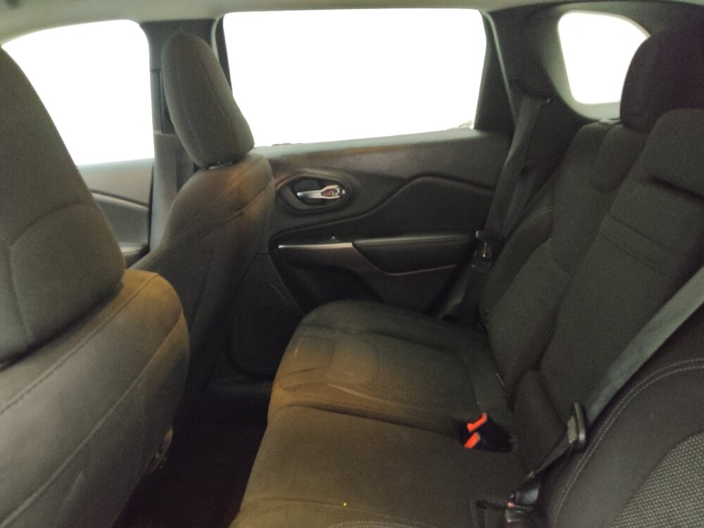 2019 Jeep Cherokee in Des Moines, IA 50310 - 18079509 18