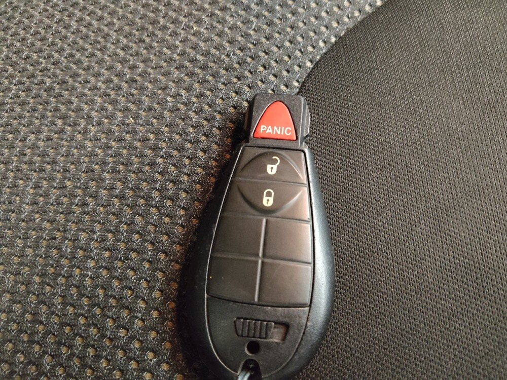 2019 Jeep Cherokee in Des Moines, IA 50310 - 18079509 32