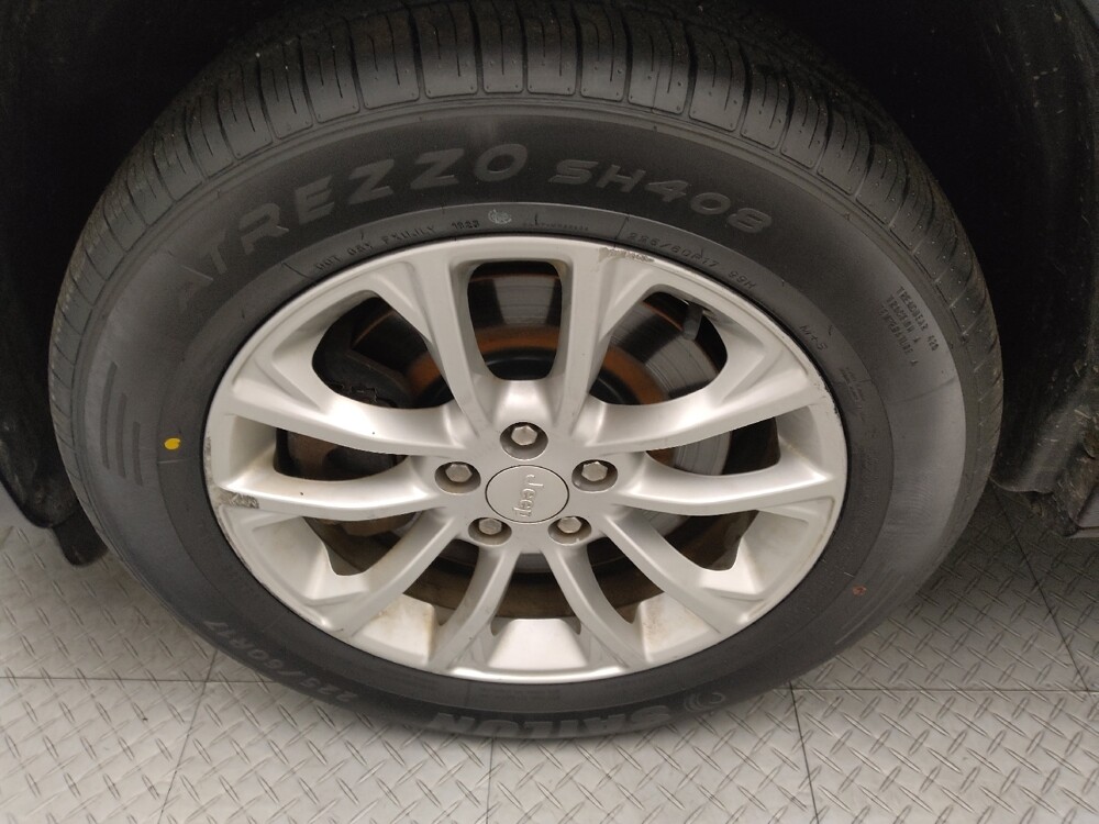 2019 Jeep Cherokee in Des Moines, IA 50310 - 18079509 31