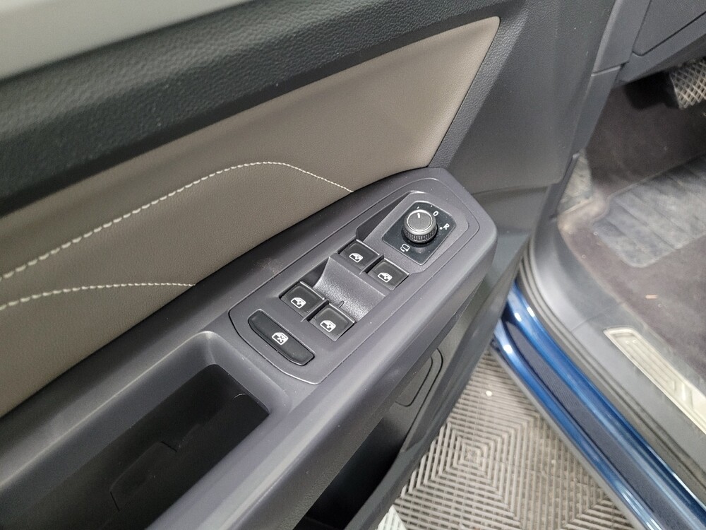 2021 Volkswagen Atlas in Plymouth Meeting, PA 19462 - 18079526 27