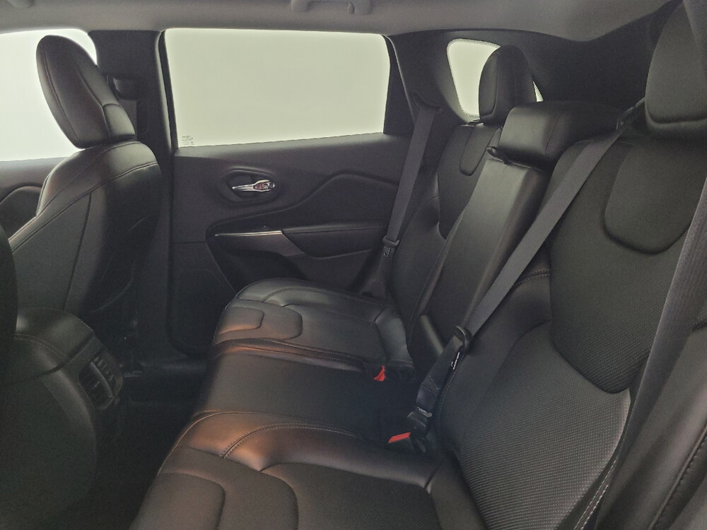 2020 Jeep Cherokee in Las Vegas, NV 89104 - 18079527 18