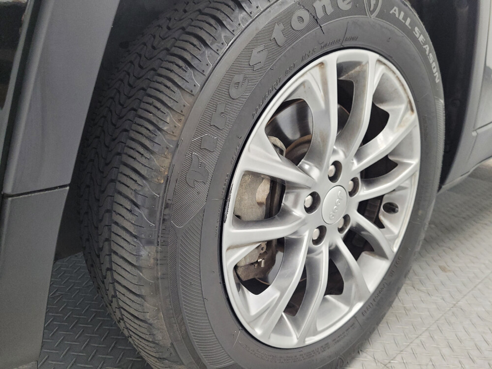 2020 Jeep Cherokee in Las Vegas, NV 89104 - 18079527 31