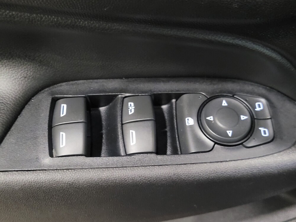 2019 Chevrolet Equinox in Plymouth Meeting, PA 19462 - 18079565 27