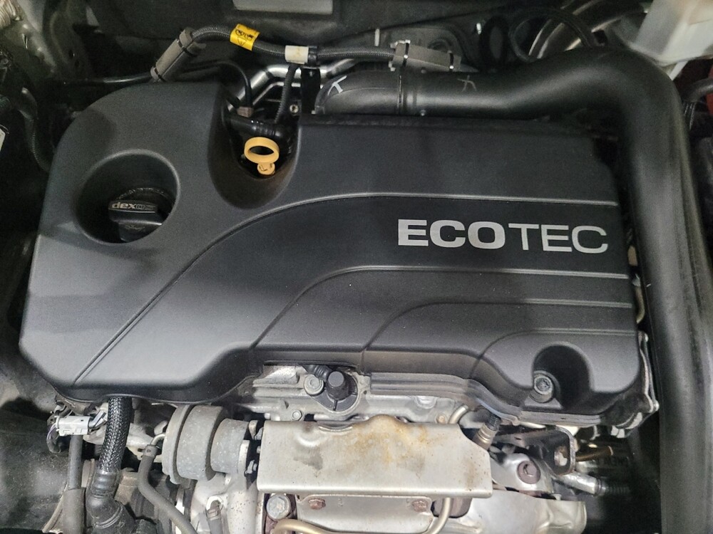 2019 Chevrolet Equinox in Plymouth Meeting, PA 19462 - 18079565 30