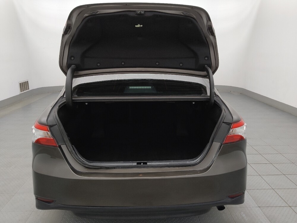 2018 Toyota Camry in Clearwater, FL 33764 - 18079581 29