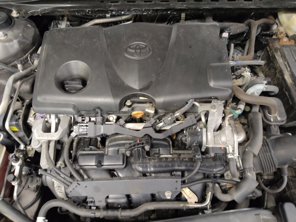 2018 Toyota Camry in Clearwater, FL 33764 - 18079581 30