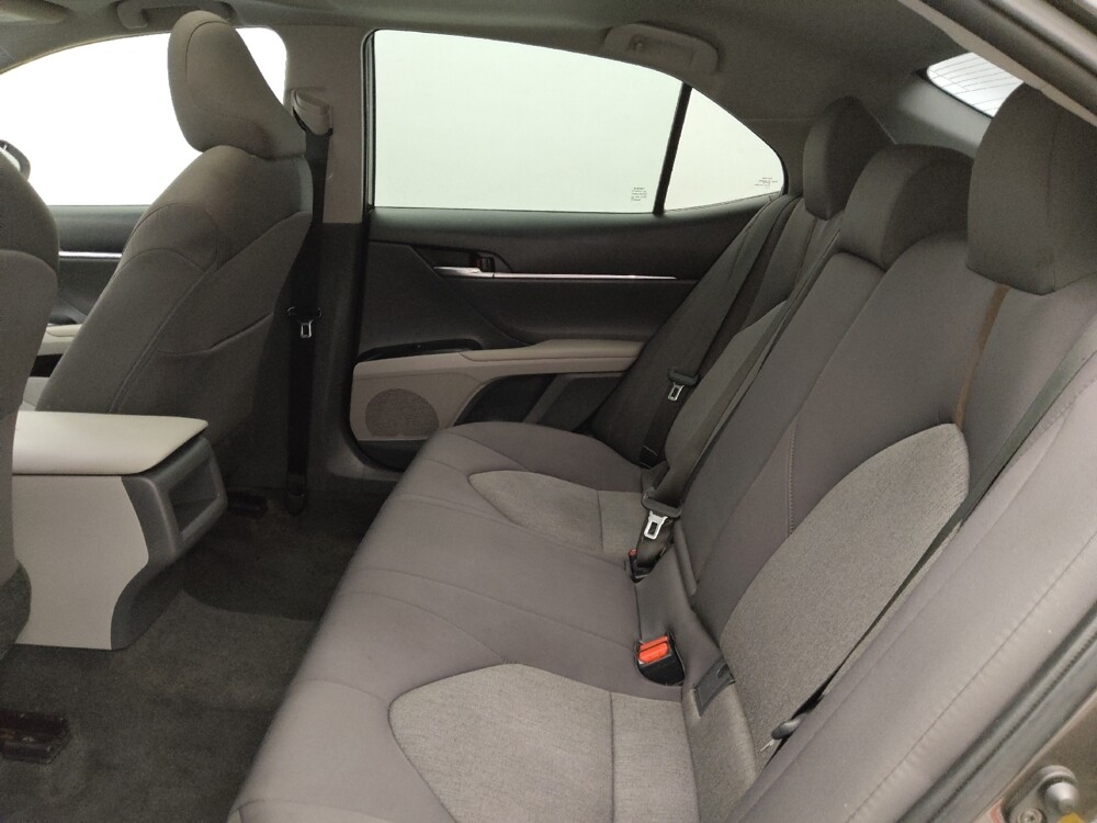 2018 Toyota Camry in Clearwater, FL 33764 - 18079581 18