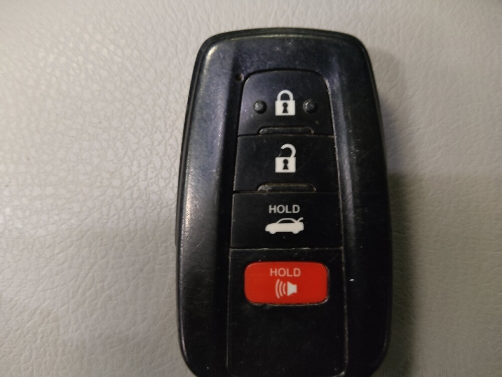 2018 Toyota Camry in Clearwater, FL 33764 - 18079581 32