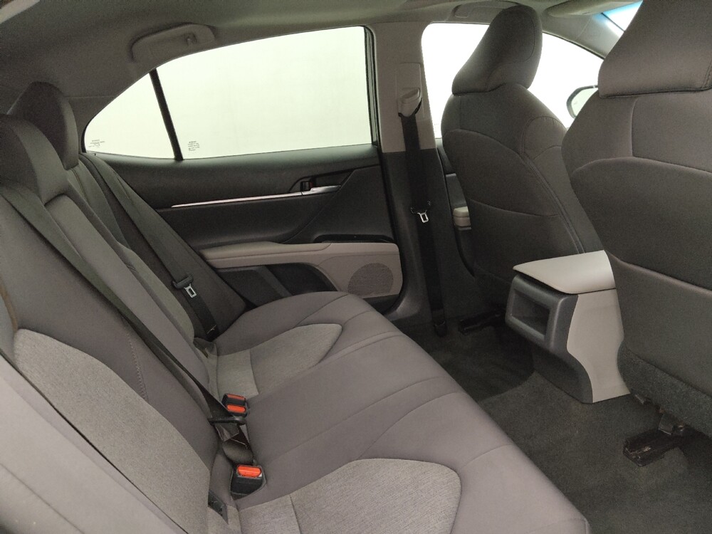 2018 Toyota Camry in Clearwater, FL 33764 - 18079581 19