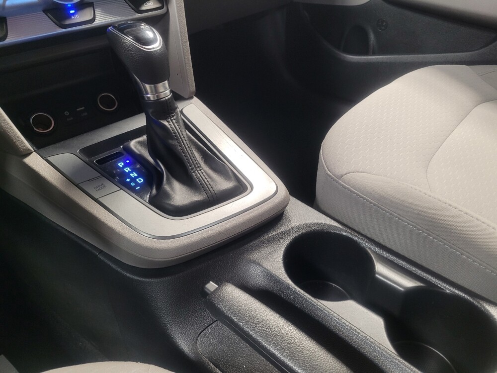 2019 Hyundai Elantra in Clearwater, FL 33764 - 18079583 26