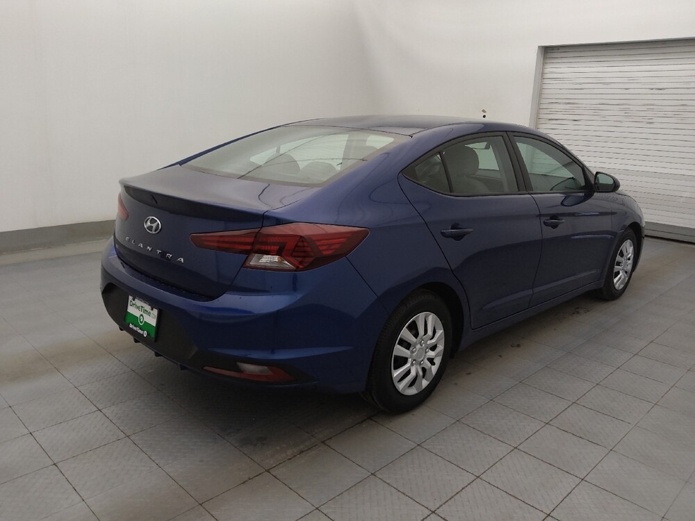 2019 Hyundai Elantra in Clearwater, FL 33764 - 18079583 9