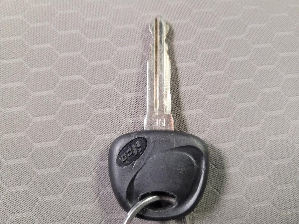 2019 Hyundai Elantra in Clearwater, FL 33764 - 18079583 32