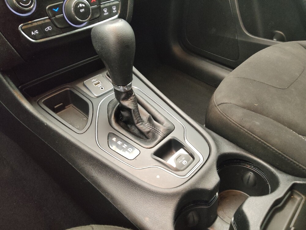 2019 Jeep Cherokee in Lakewood, CO 80215 - 18079599 26