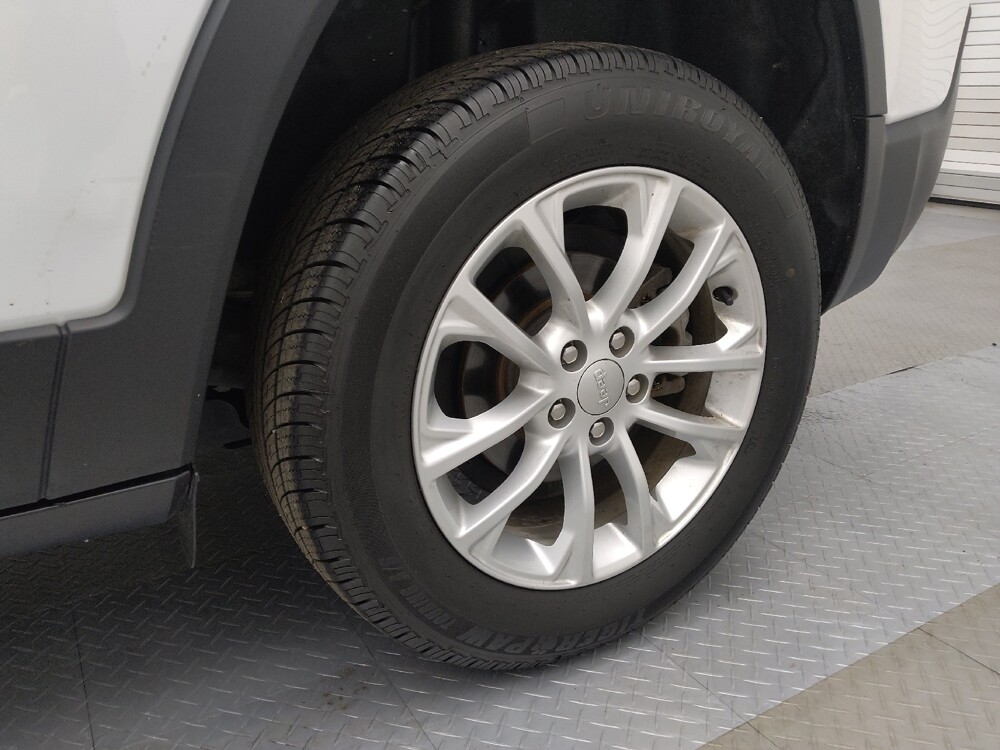 2019 Jeep Cherokee in Lakewood, CO 80215 - 18079599 31