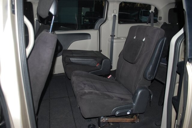 2013 Dodge Grand Caravan in Birmingham, AL 35215 - 18079612 12