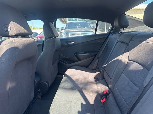 2018 Chevrolet Cruze in Oregon, OH 43616 - 18079615 12