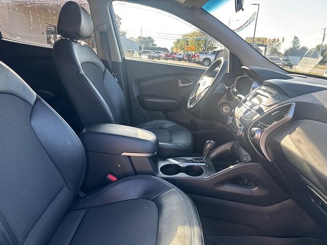 2013 Hyundai Tucson in Oregon, OH 43616 - 18079618 17