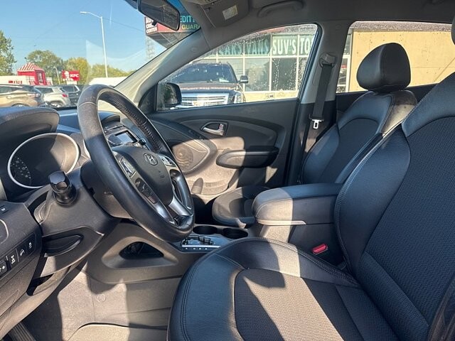 2013 Hyundai Tucson in Oregon, OH 43616 - 18079618 10