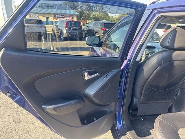 2013 Hyundai Tucson in Oregon, OH 43616 - 18079618 11