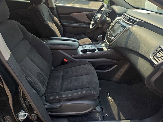 2019 Nissan Murano in Oregon, OH 43616 - 18079619 17