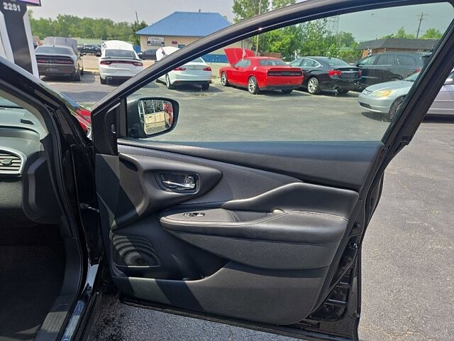 2019 Nissan Murano in Oregon, OH 43616 - 18079619 15