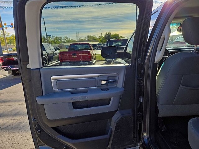 2015 RAM 1500 in Oregon, OH 43616 - 18079620 11