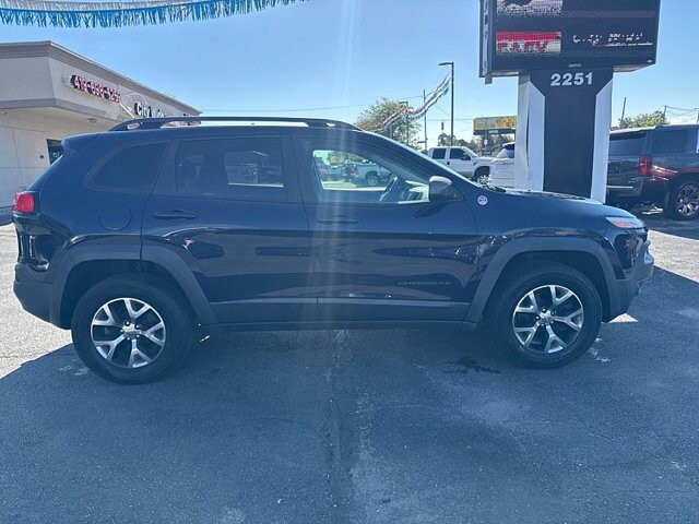 2015 Jeep Cherokee in Oregon, OH 43616 - 18079621 6