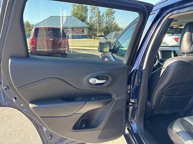 2015 Jeep Cherokee in Oregon, OH 43616 - 18079621 11