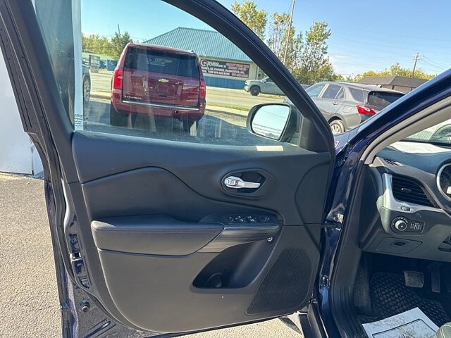 2015 Jeep Cherokee in Oregon, OH 43616 - 18079621 9