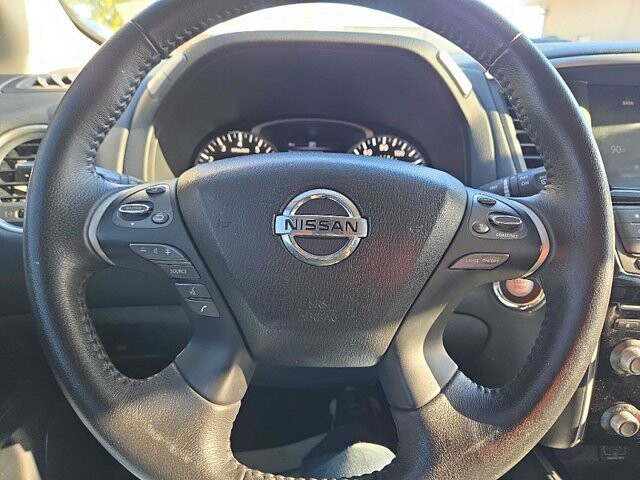 2020 Nissan Pathfinder in Oregon, OH 43616 - 18079623 21