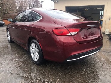 2015 Chrysler 200 in Oregon, OH 43616