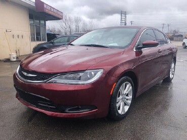 2015 Chrysler 200 in Oregon, OH 43616