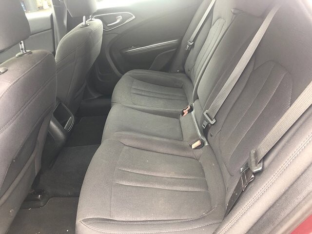 2015 Chrysler 200 in Oregon, OH 43616 - 18079625 14