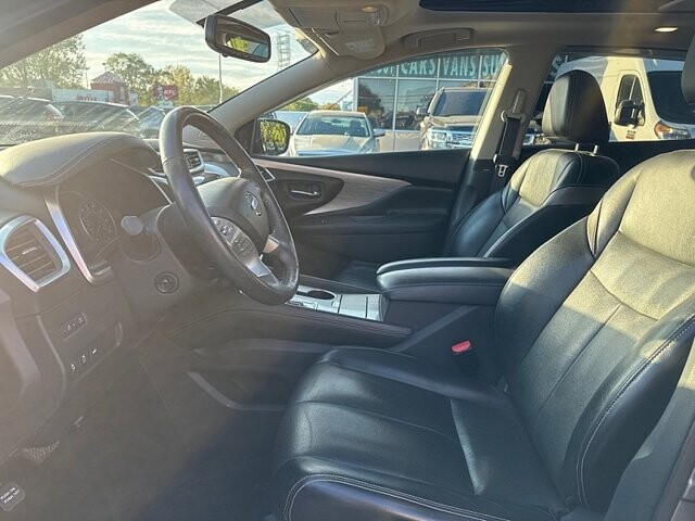 2017 Nissan Murano in Oregon, OH 43616 - 18079627 10