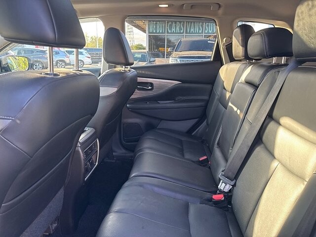 2017 Nissan Murano in Oregon, OH 43616 - 18079627 12