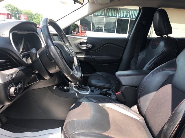 2015 Jeep Cherokee in Oregon, OH 43616 - 18079629 10