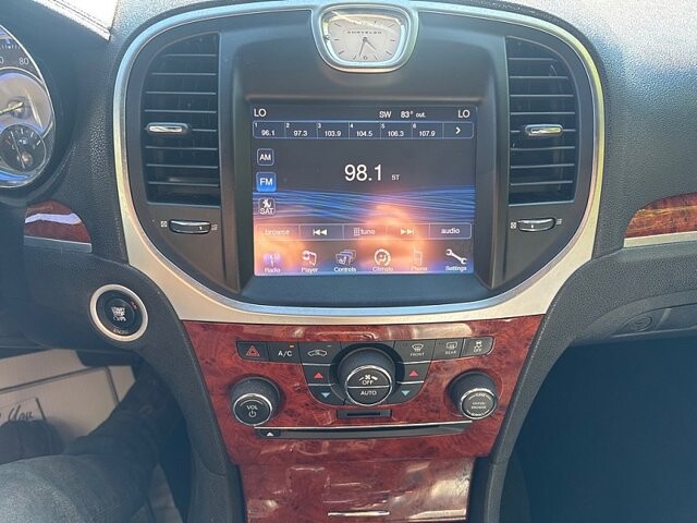 2014 Chrysler 300 in Oregon, OH 43616 - 18079630 21