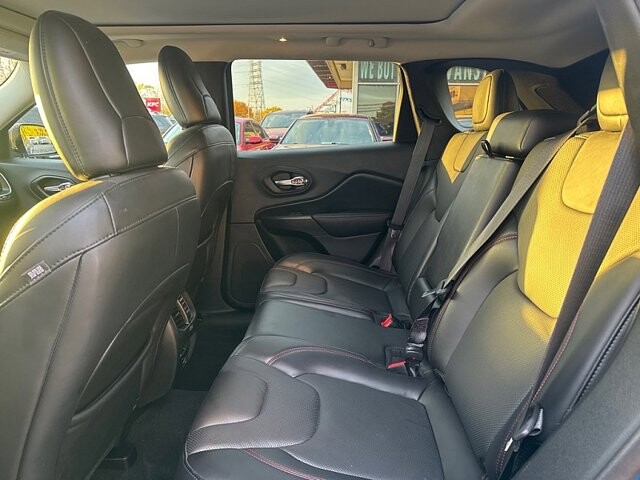 2020 Jeep Cherokee in Oregon, OH 43616 - 18079632 12