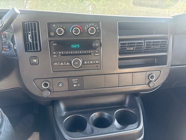 2013 Chevrolet Express 3500 in Oregon, OH 43616 - 18079636 22