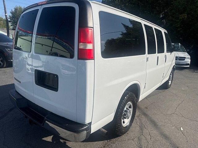 2013 Chevrolet Express 3500 in Oregon, OH 43616 - 18079636 5