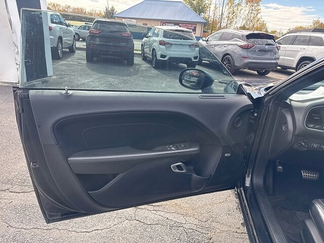 2015 Dodge Challenger in Oregon, OH 43616 - 18079637 9