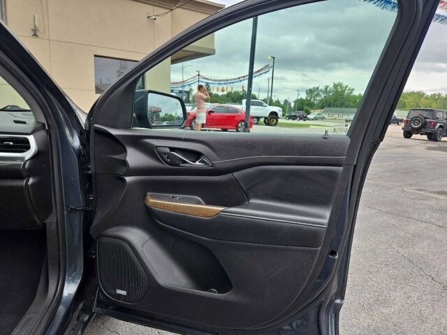 2019 GMC Acadia in Oregon, OH 43616 - 18079638 18