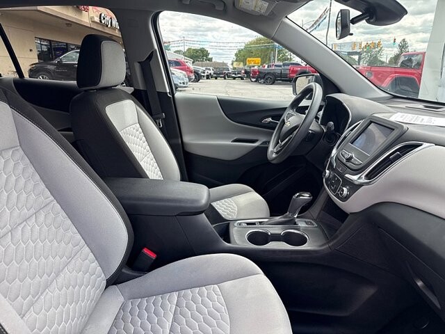 2020 Chevrolet Equinox in Oregon, OH 43616 - 18079639 17