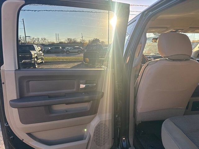 2010 Dodge Ram 1500 Truck in Oregon, OH 43616 - 18079640 11